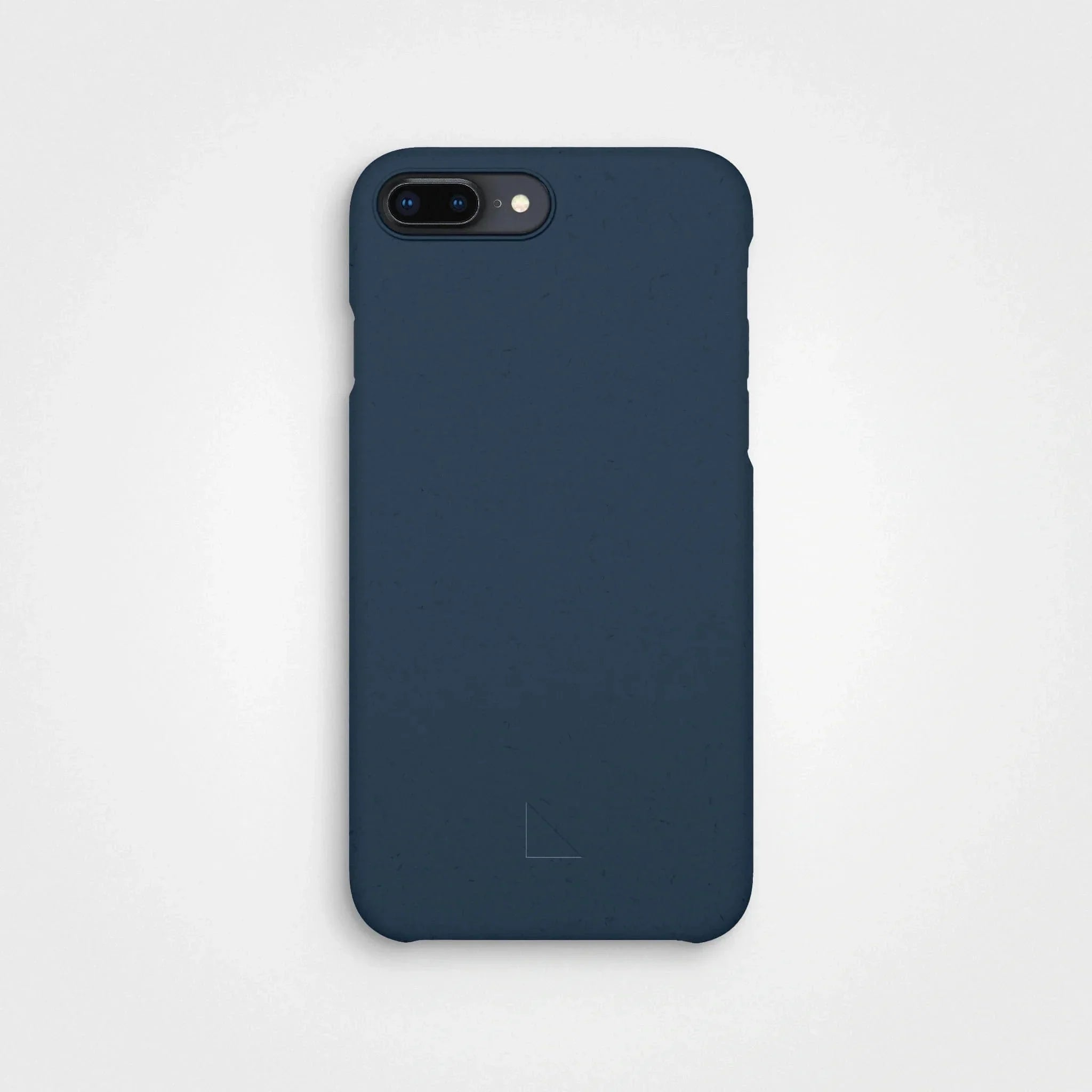 Växtbaserat mobilskal - iPhone 7/8 Plus Blueberry Blue från A Good Company.